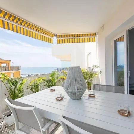 Holiday home Del Mar Centre With Sea Views *