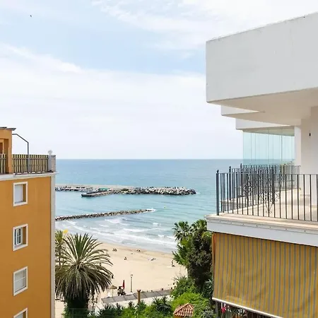 Del Mar Centre With Sea Views *