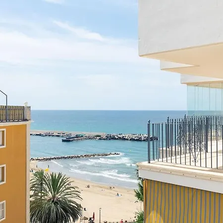 Del Mar Centre With Sea Views